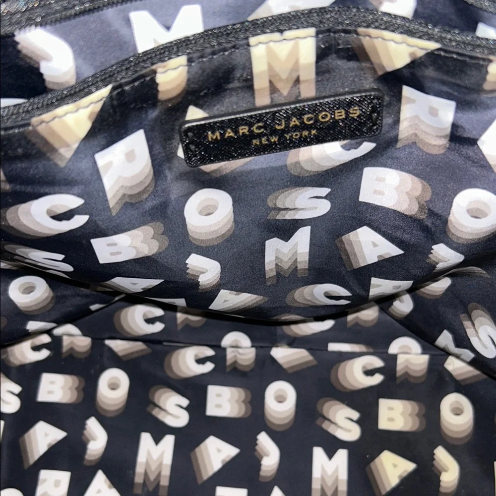 Marc Jacobs Black Graphic Tote - Picture 6 of 12